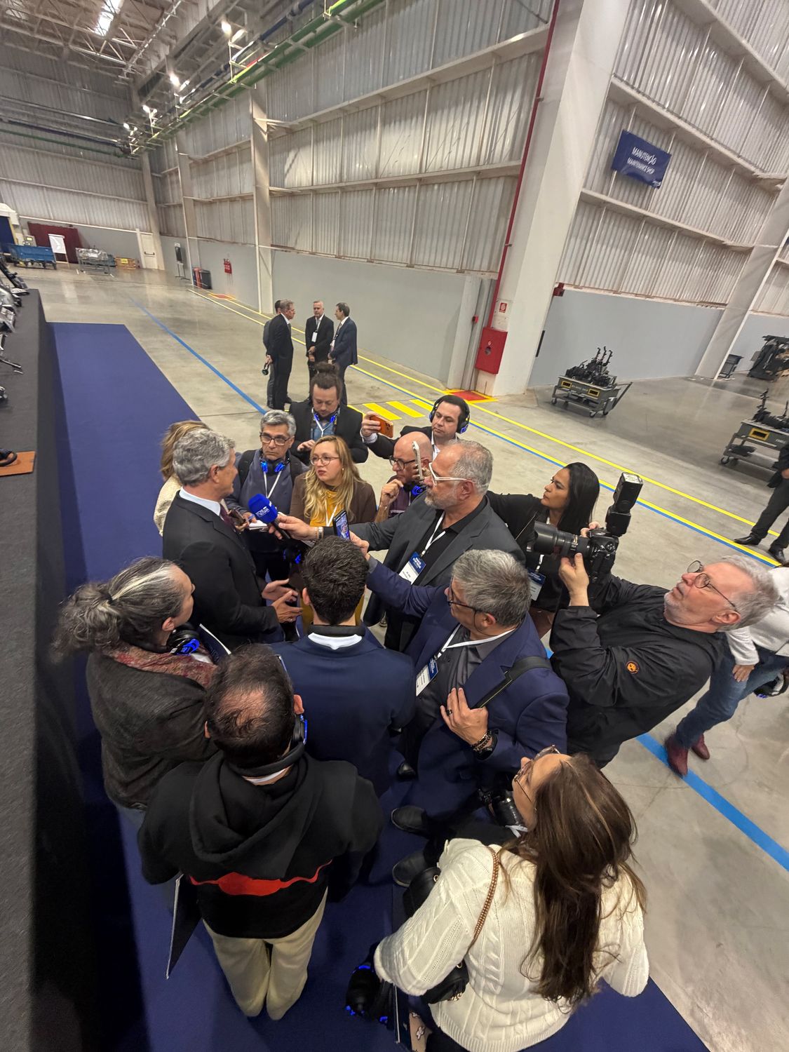 Journalists gathered at the Gestamp Piracicaba press event